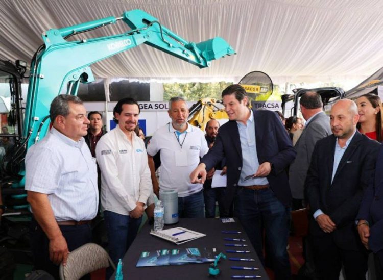 Destaca Alfonso Martínez, nuevas y mejores vialidades en 2025