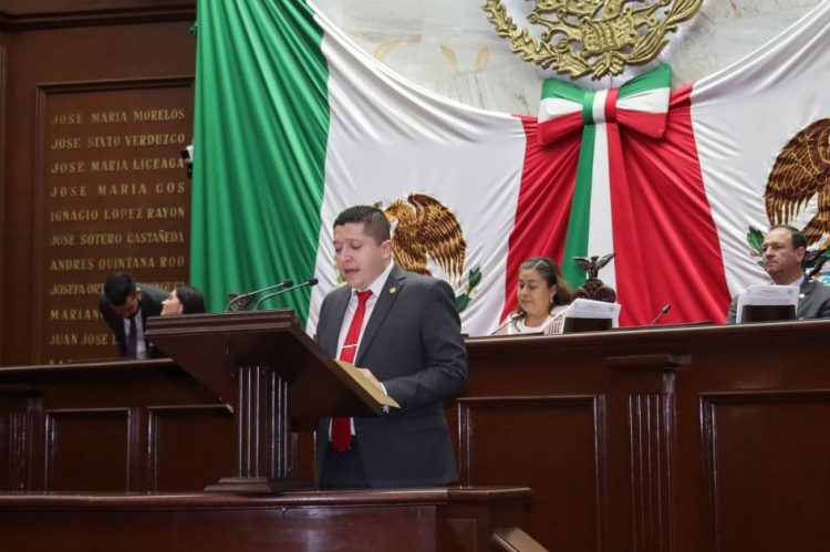 Vicente Gómez presenta iniciativa para incorporar operación de Comedores Comunitarios Gratuitos