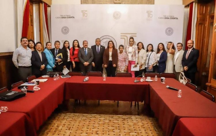 Atiende Fabiola Alanís demandas de comunidades académica y administrativa de la UMSNH