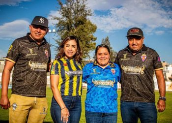 Grecia Aguilar refrenda su apoyo al deporte en Michoacán en semifinal de la copa conecta Mx