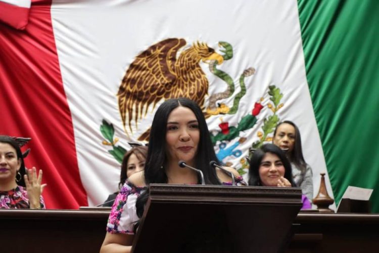 76 Legislatura comprometida con las mujeres en defensa de sus derechos: Adriana Campos Huirache
