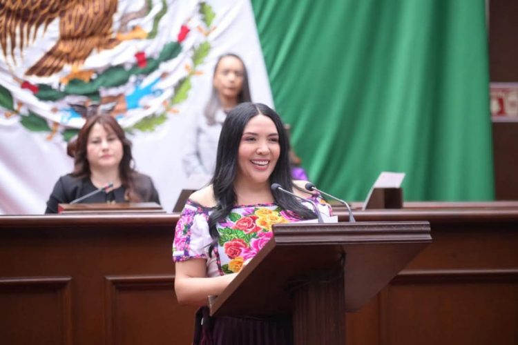 A seguir luchando por los derechos de las niñas y mujeres convocó Adriana Campos Huirache