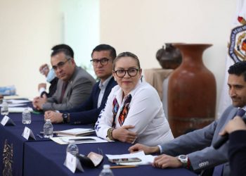 Ante moradoras y moradores de Casas del Estudiante, Yarabí Ávila los exhorta a ser las lideresas y los líderes del mañana,