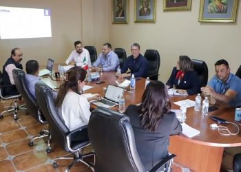 Evalúan y supervisan proyectos de infraestructura en Quiroga