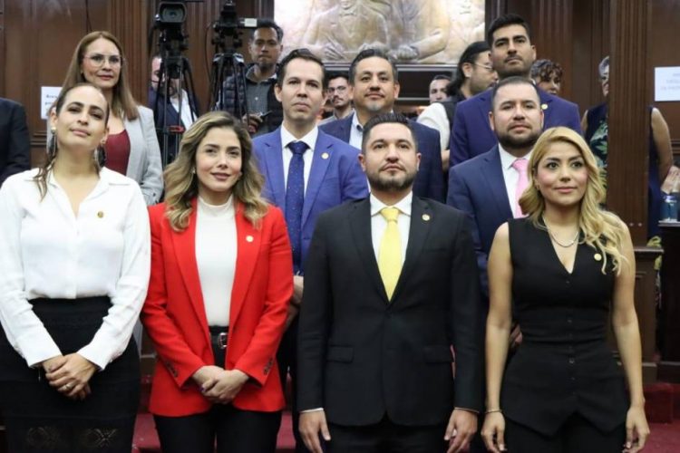 Helder Valencia suple a Octavio Ocampo como Diputado en el Congreso del Estado