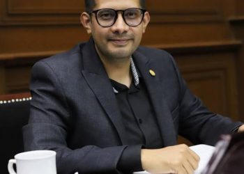 Pide Paz Torres mejores condiciones laborales para policías municipales de Michoacán