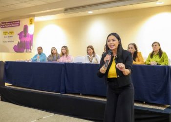 Es tiempo de mujeres y luchar por sus derechos es tarea permanente: Araceli Saucedo