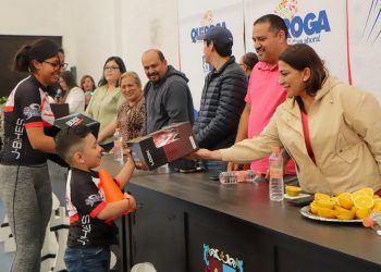 Inauguran Escuelas Deportivas Municipales en Quiroga
