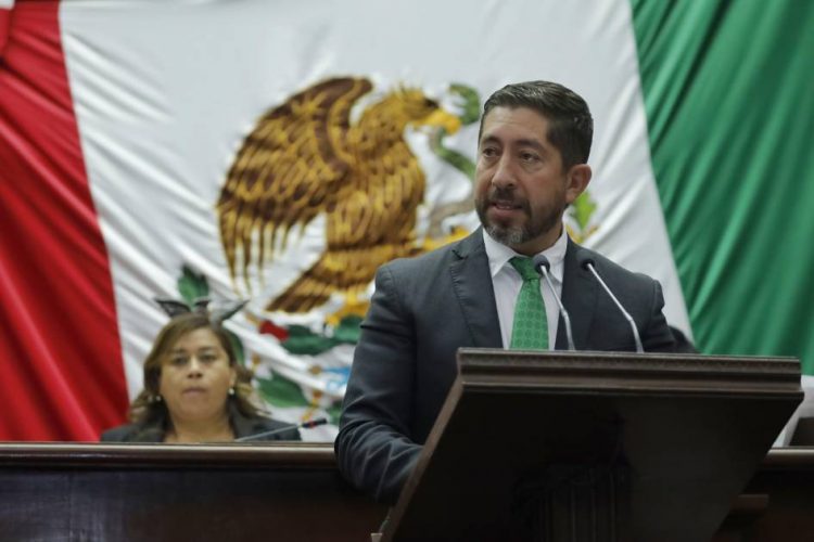 Propone Diputado Abraham Espinoza reforma para incluir a niñas y adolescentes en la definición de misoginia en Michoacán