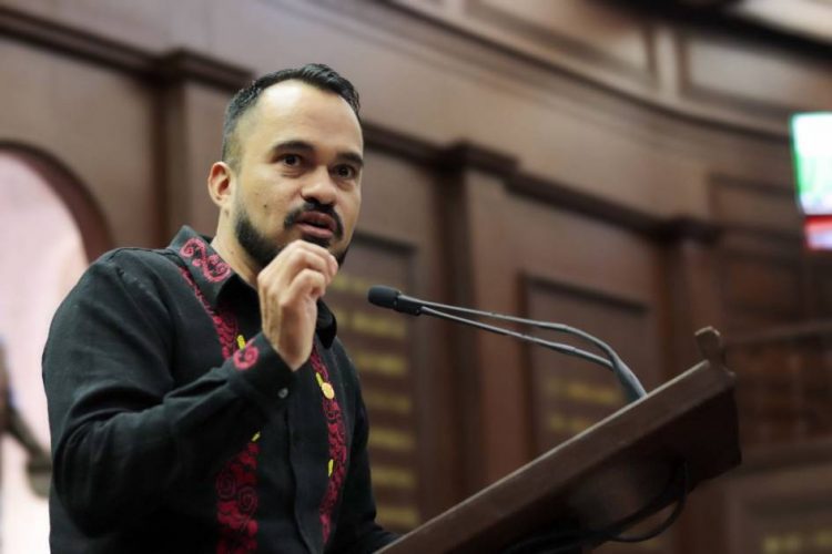 La ola del mezcal avanza en Michoacán: Hugo Rangel impulsa nueva reforma para fortalecer la industria