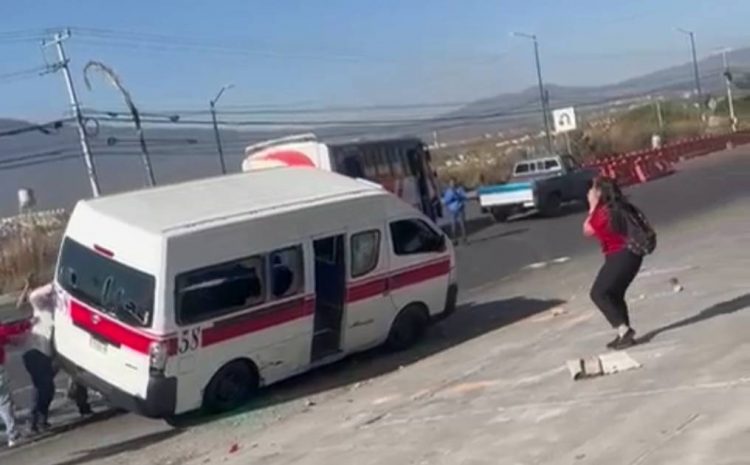 Cerrarán hoy vialidades los vecinos de Villas del Pedregal por deficiente y peligroso transporte público