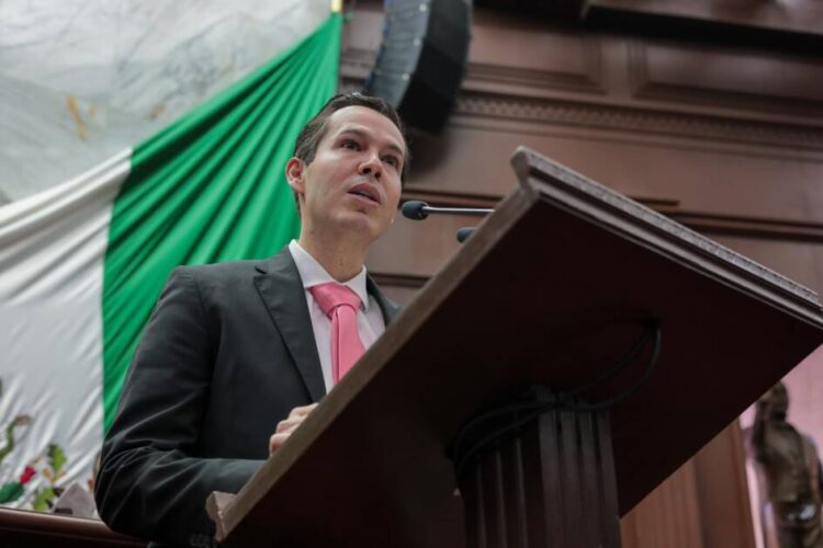 Impulsa Alfredo Anaya acuerdo para garantizar gestión sustentable del agua en Michoacán