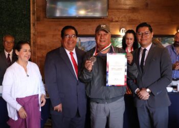 Entrega de los Premios de Excelencia 2025 a destacadas personalidades, por su