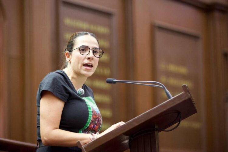 Giulianna Bugarini propone que la UMSNH garantice educación gratuita a jóvenes del Sistema DIF