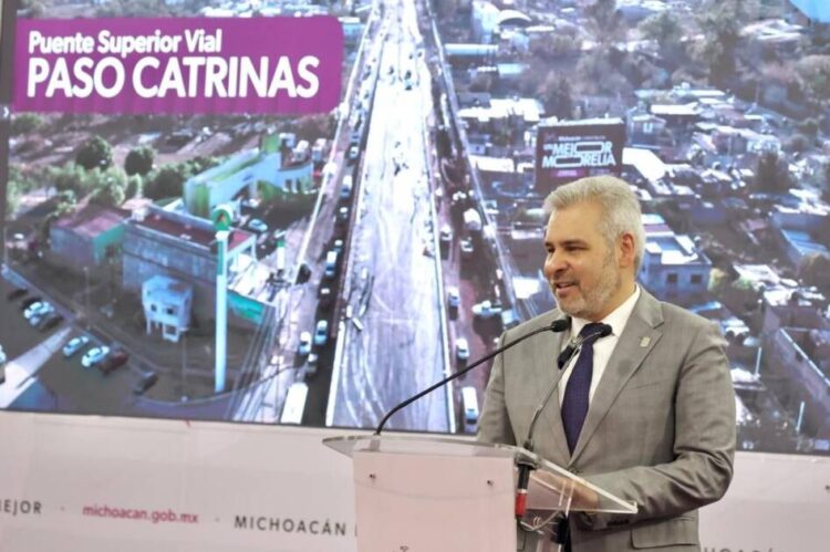 El puente de Villas del Pedregal se abre esta noche a la circulación, pero solo en carriles centrales