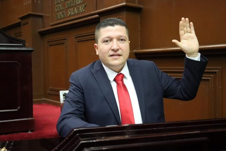 Suman 12 las iniciativas presentadas por Vicente Gómez Núñez