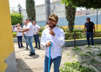 Humberto Jiménez lanza campaña de descacharización en San Sebastián y se llevará a todo el municipio de Los Reyes