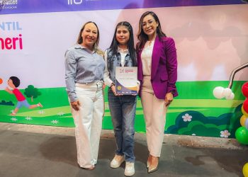 Reconoce Grecia Aguilar participación de niñas y niños en la entrega del Mérito Infantil Sapirhaticheri 2025