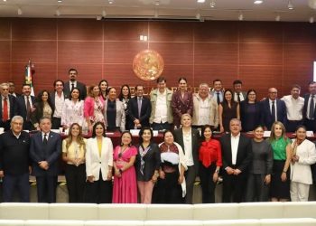 Celebra Araceli Saucedo construcción de planta de secado de leche en Michoacán