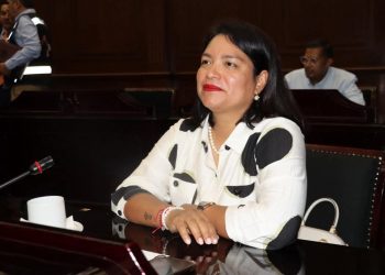 Desde el Congreso, Eréndira Isauro remarca su compromiso con la niñez indígena de Michoacán
