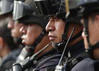 Violento enfrentamiento entre normalistas de Tiripetio y fuerzas de seguridad 