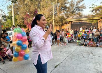 Continúa Adriana Campos celebrando a las y los niños de Jacona