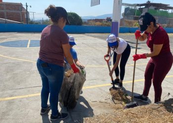 Vecinas y vecinos se suman a la jornada de limpieza en nororiente de Morelia