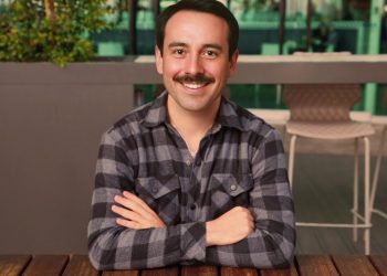 Buena Rima Tacho… “Por un Morena sin barbas que remojar, ni software sobrevaluado