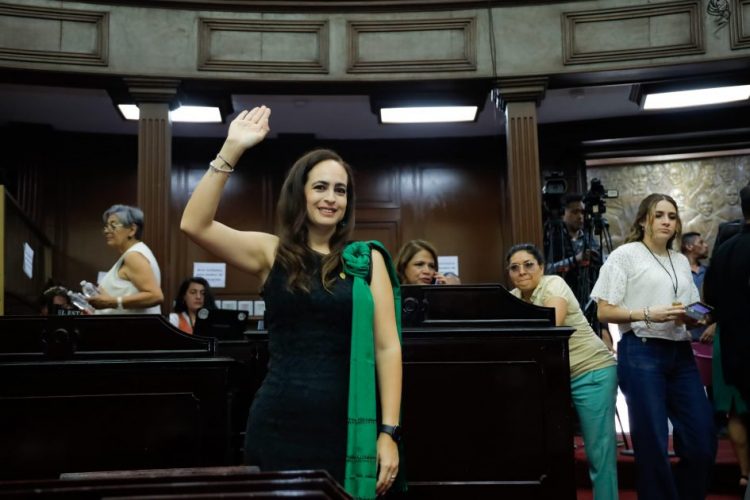 Presenta Sandra Arreola iniciativa para endurecer penas por delitos sexuales contra menores en Michoacán