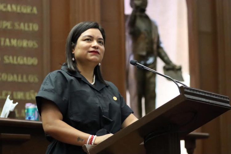 Eréndira Isauro propone garantizar atención médica a mujeres en cárceles de Michoacán