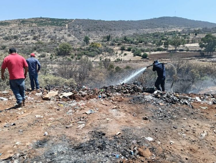 El Ayuntamiento de Morelos actúa con prontitud y eficacia ante incendio en el basurero municipal