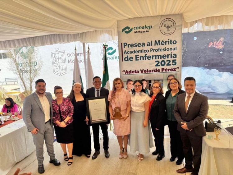 Laura González, galardonada con la presea Adela Velarde Pérez: Conalep