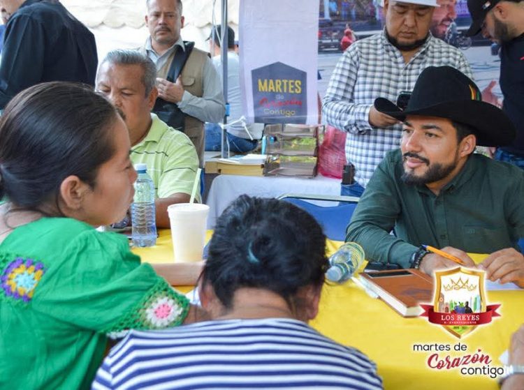Humberto Jiménez resuelve gestiones en audiencia ciudadana “Martes de Corazón Contigo”