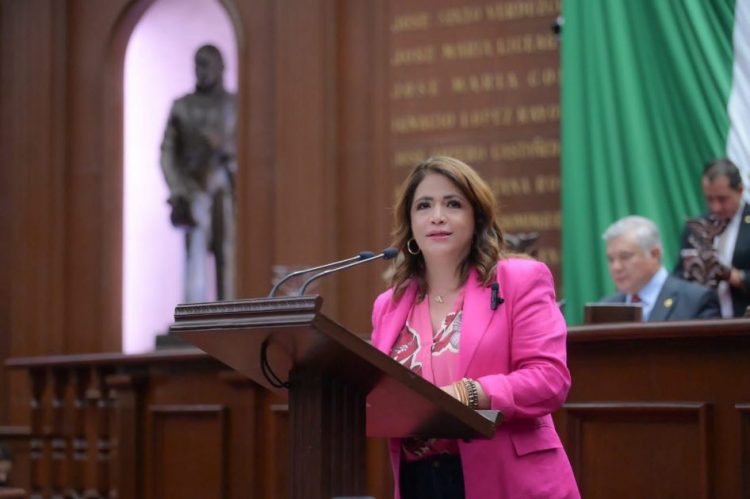 Impulsa Fabiola Alanís iniciativa para erradicar la violencia contra las mujeres
