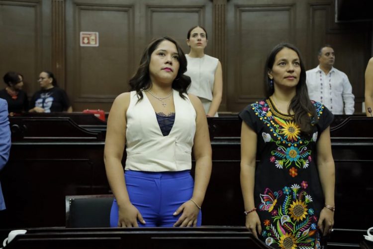 A fortalecer la educación en Michoacán y apoyar a los maestros en su noble labor convoca Xóchitl Ruiz