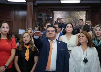 Toño Carreño Sosa rindió protesta como diputado de la LXXVI Legislatura