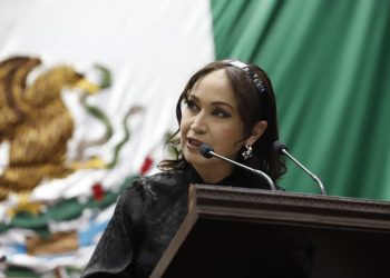 Itzé Camacho presenta iniciativa para fortalecer la planeación municipal en Michoacán
