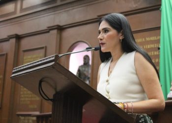 Capacitación de docentes en materia de Protección Civil, propone Diana Espinoza