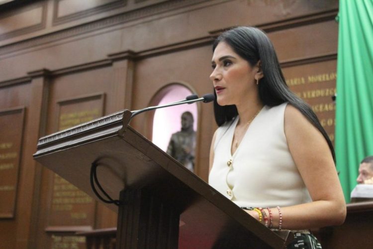 Capacitación de docentes en materia de Protección Civil, propone Diana Espinoza