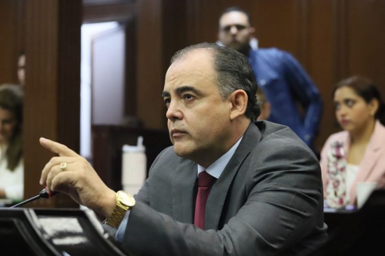 El pueblo debe decidir quién imparte justicia: Balta Gaona