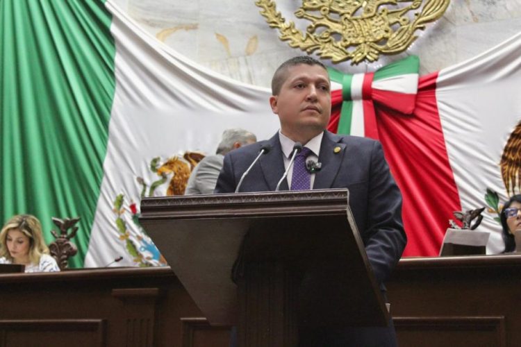 Con iniciativa, Vicente Gómez promueve la educación vial en centros educativos