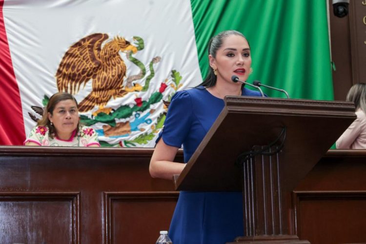 Ciberbullying debe combatirse con estrategias concretas: Diana Espinoza, al presentar iniciativa de reforma