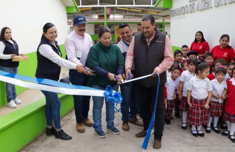 Inaugura alcaldesa de Quiroga aulas y refrenda compromiso con fortalecimiento del sector educativo