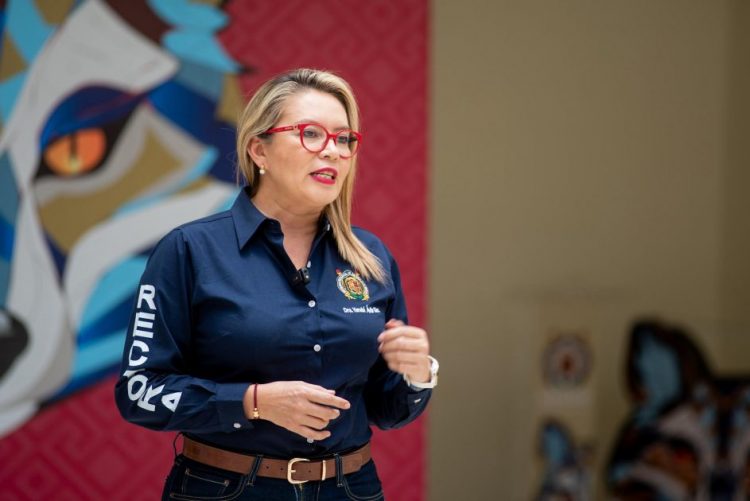 Yarabí Ávila invita a tramitar la ficha para ingresar a la UMSNH; el tiempo se agota