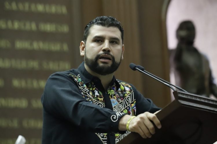 Octavio Ocampo propone contacto con Embajada de Estados Unidos para buscar frenar impuesto a remesas