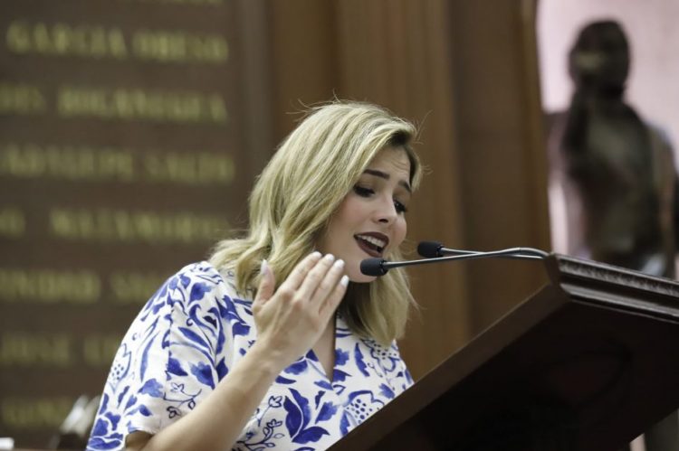 La sororidad entre mujeres va más allá de las decisiones políticas individuales: Brissa Arroyo