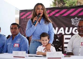 Cumple Gobierno de Zacapu e inaugura techumbre en primaria Ricardo Flores Magón en La Escondida