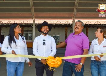 Inaugura Humberto Jiménez obras en casa de cultura en Los Reyes