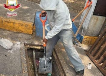 Previenen inundaciones con limpieza de alcantarillas en Los Reyes y diversas acciones: Humberto Jiménez