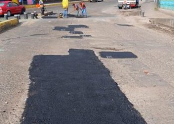Gobierno de Morelia repara lateral de avenida Madero Poniente
